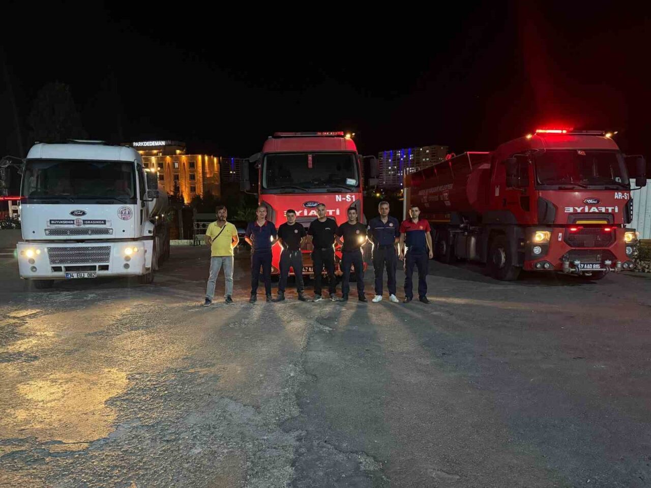 Diyarbakır’ın Lice ilçesinde meydana gelen örtü yangınına müdahale çalışmalarına Mardin