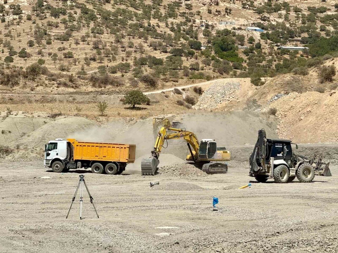 Mardin Valiliği ve Büyükşehir Belediyesi iş birliğinde, iki yeni futbol