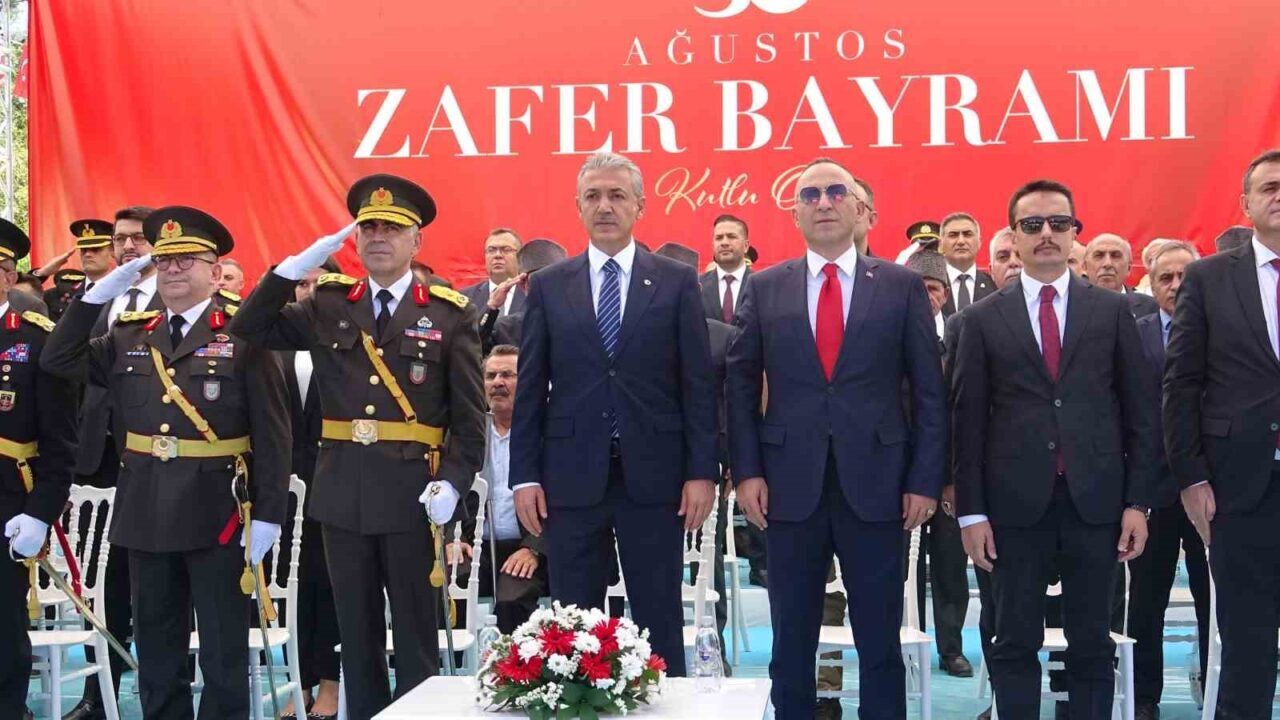 30 Ağustos Zafer Bayramının 103’üncü yıl dönümü tüm yurtta olduğu