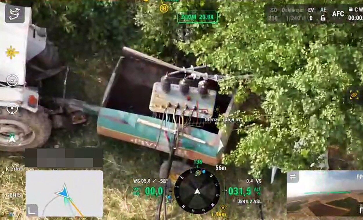 Dicle Elektrik, Mardin’in Savur ilçesinde dron ile yaptığı kontrollerde, üzeri