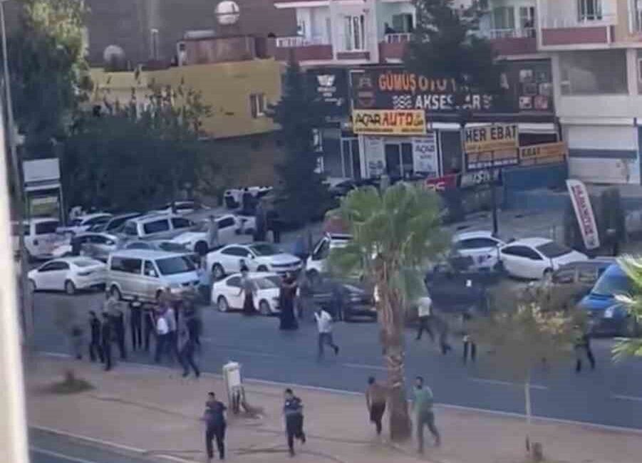 Mardin’de çıkan taşlı sopalı kavgada 4 kişi yaralandı. Edinilen bilgiye