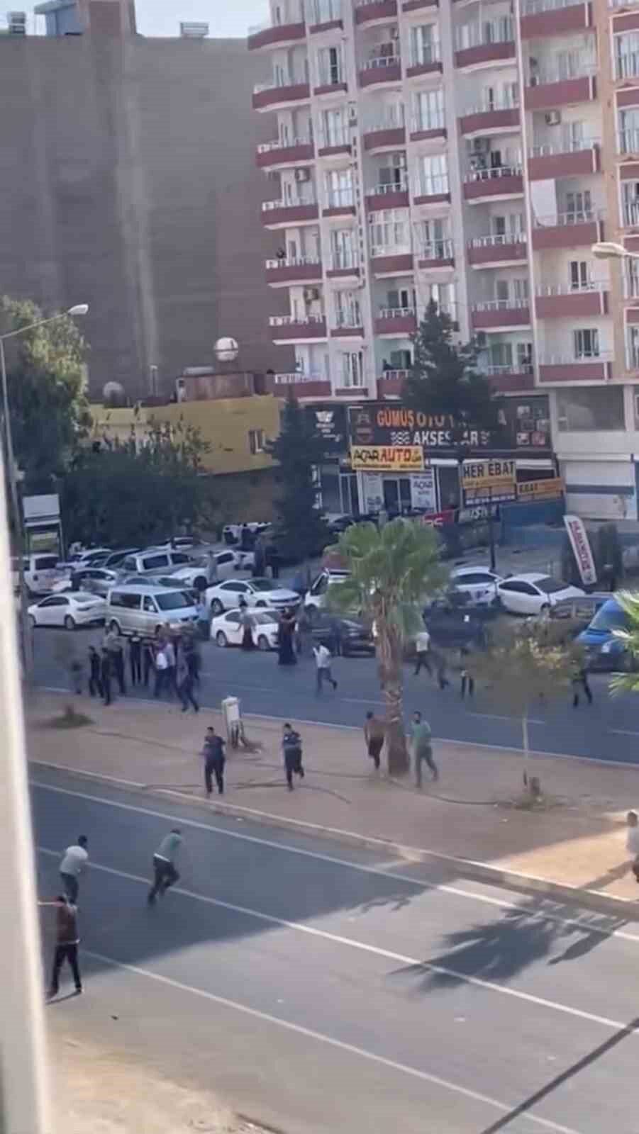 Mardin’de çıkan taşlı sopalı kavgada 4 kişi yaralandı. Edinilen bilgiye