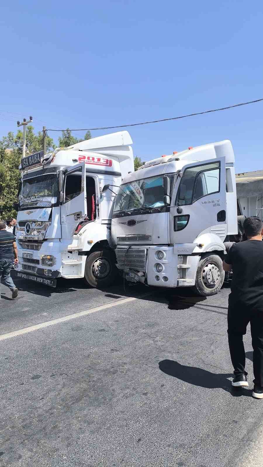 Mardin’de 5 aracın karıştığı zincirleme trafik kazasında 1 kişi yaralandı.