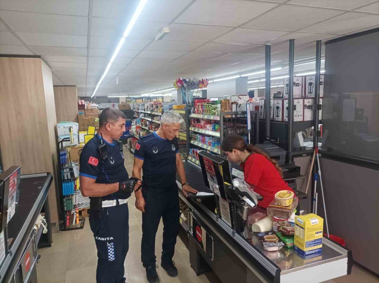 Kocaeli’de kent genelinde yürütülen denetimlerde raf ve kasa fiyatı uyumu,