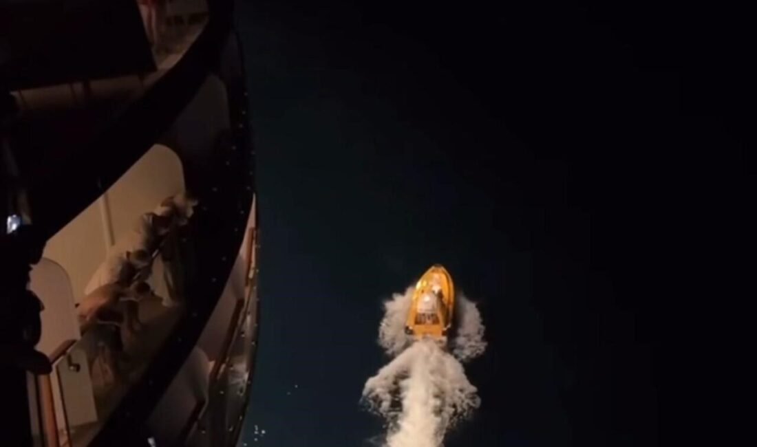 Balıkesir’in Marmara Adası açıklarında seyreden Sun Princess isimli yolcu gemisinde