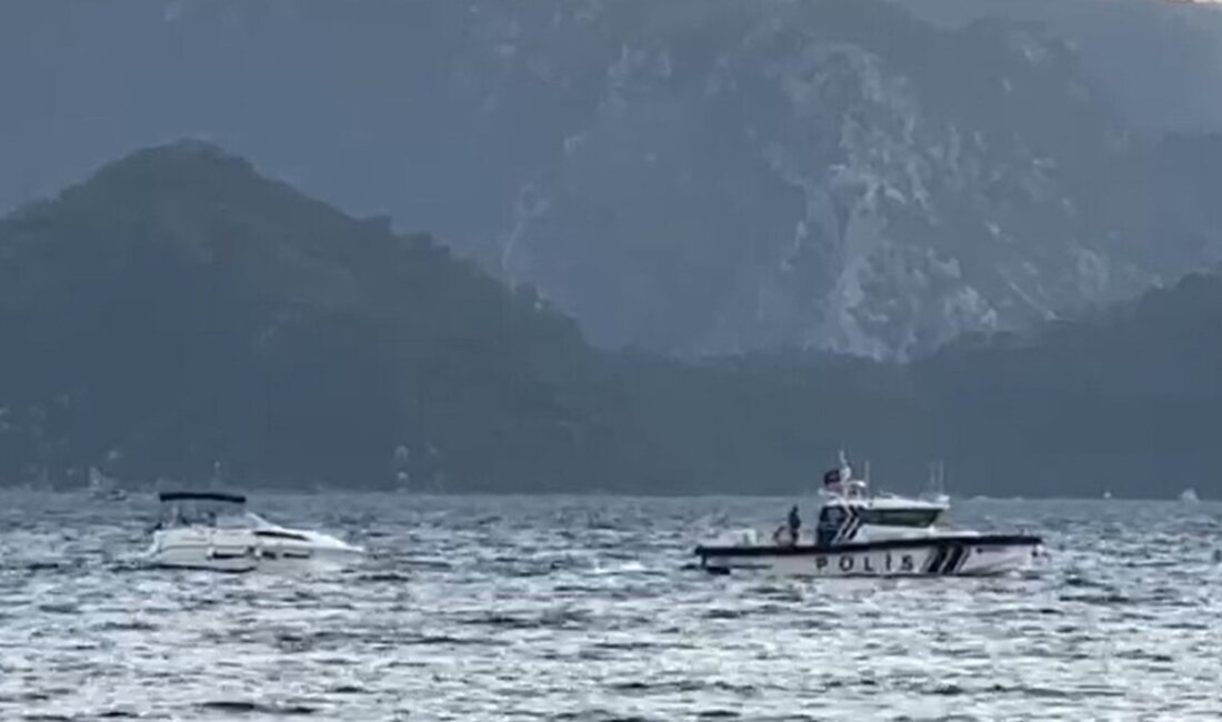 Muğla’nın Marmaris ilçesi Bedir Adası yakınlarında arızalanarak sürüklenen 8 metrelik