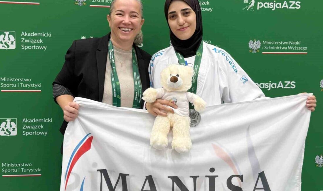 Manisa Celal Bayar Üniversitesi öğrencisi Beyza Nur Akgül, Polonya’nın Varşova