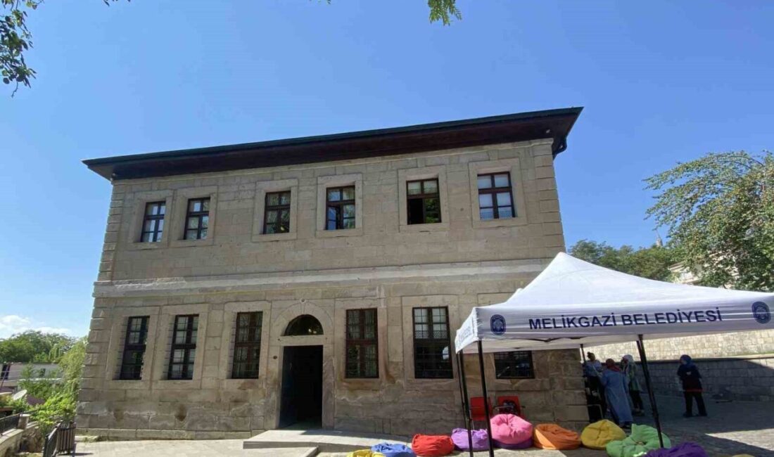 Melikgazi Belediyesi tarafından Melikgazi Belediyesi Tarihi Gesi İlkokulu Kamp Merkezi’nde
