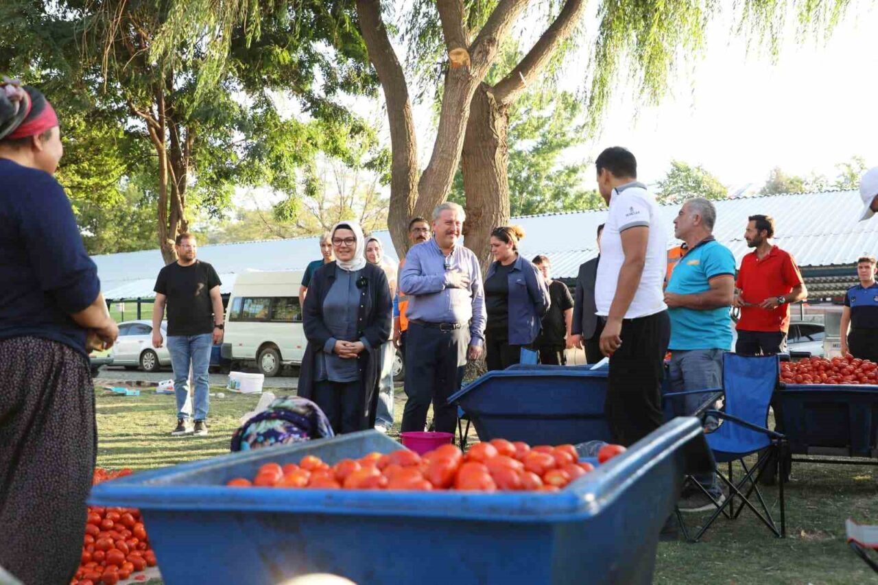 AK Parti Kayseri Milletvekili Ayşe Böhürler; Melikgazi Belediyesi’nin büyük ilgi