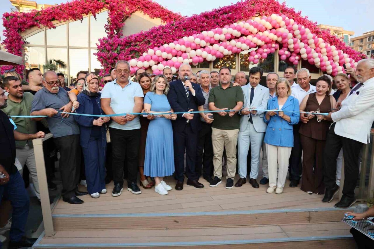 Menemen Belediyesi tarafından yapımı tamamlanan Aynısefa Sosyal Tesisleri, kafe restoran