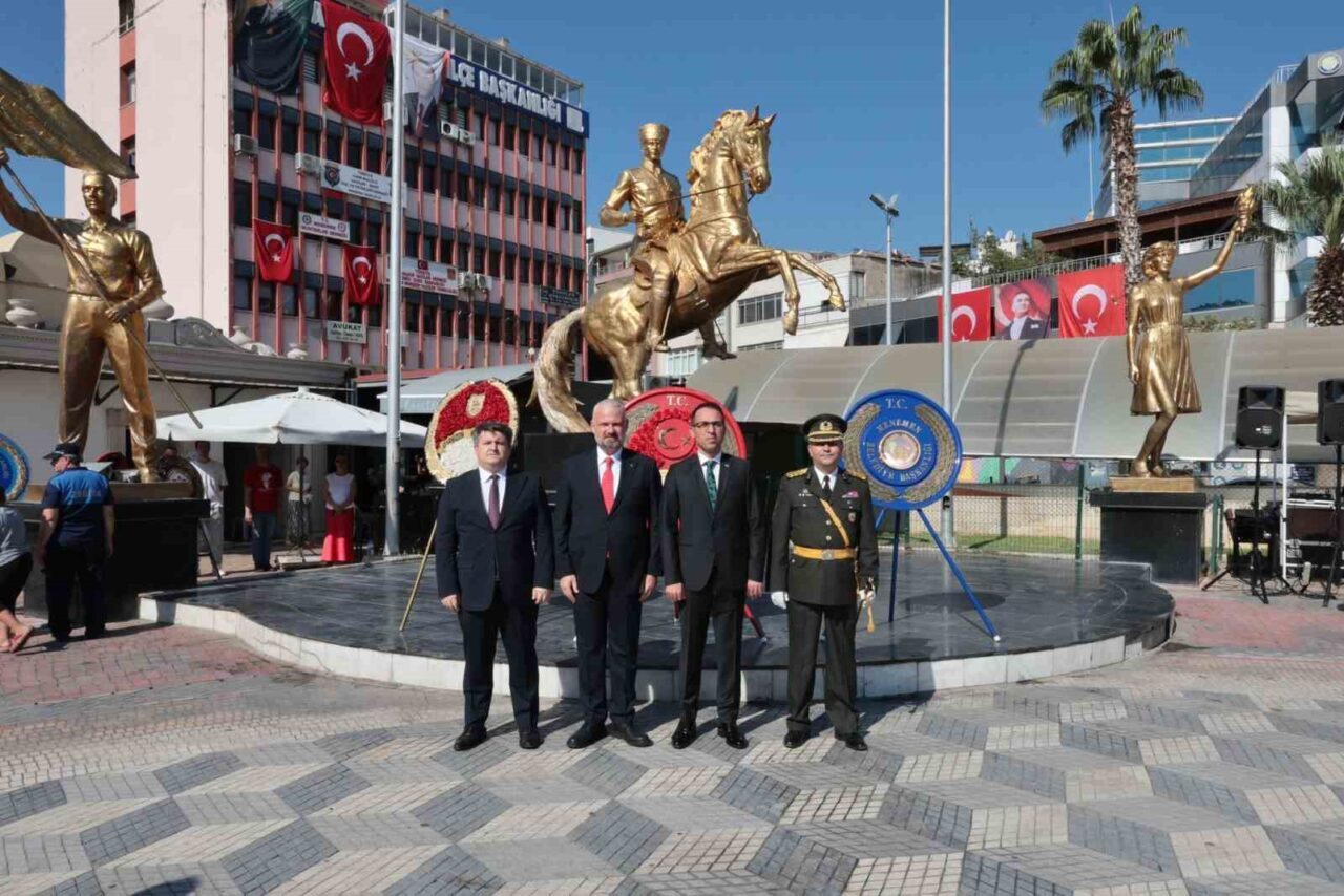 Zafer Bayramı, Menemen’de bayraklarla, marşlarla ve coşkuyla kutlandı. Menemen Belediye