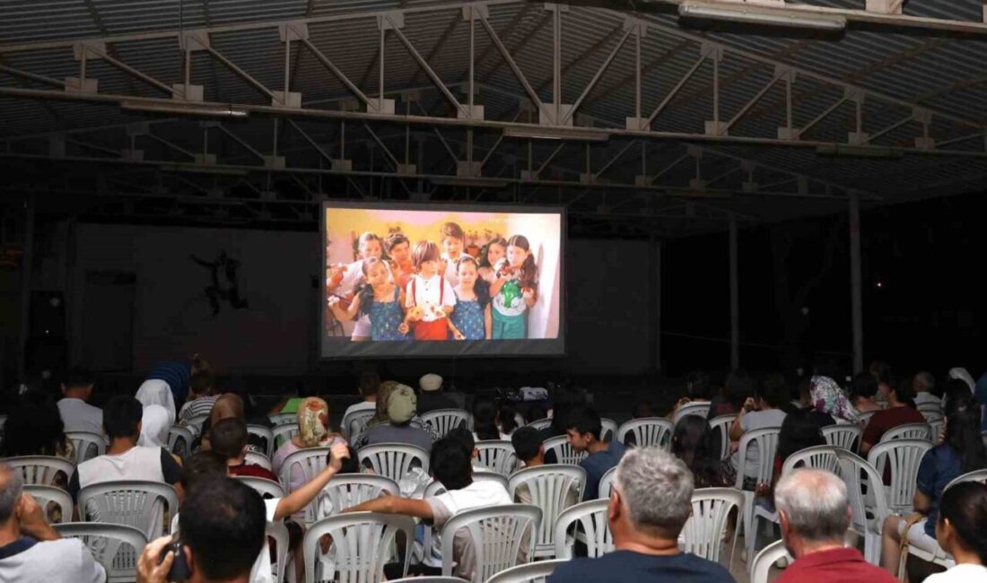 Menteşe Belediyesi tarafından düzenlenen Açık Hava Sinema Geceleri, yaz ayları