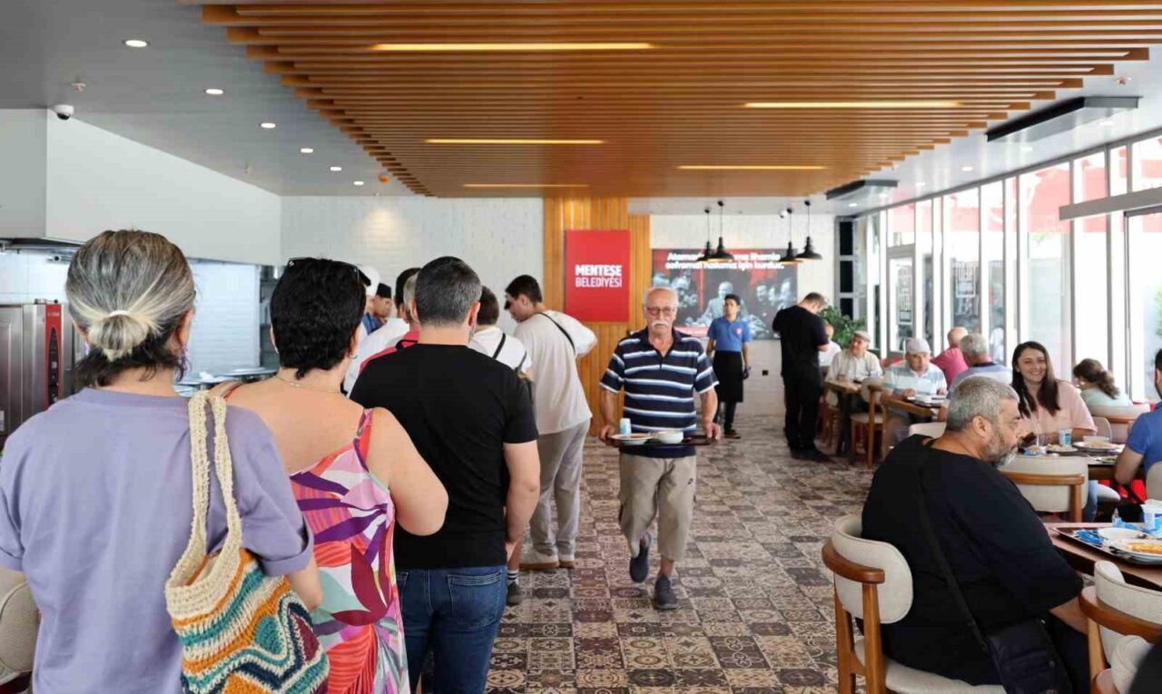 Menteşe Belediyesi tarafından geçtiğimiz hafta açılan Kent Lokantası, vatandaşlardan büyük