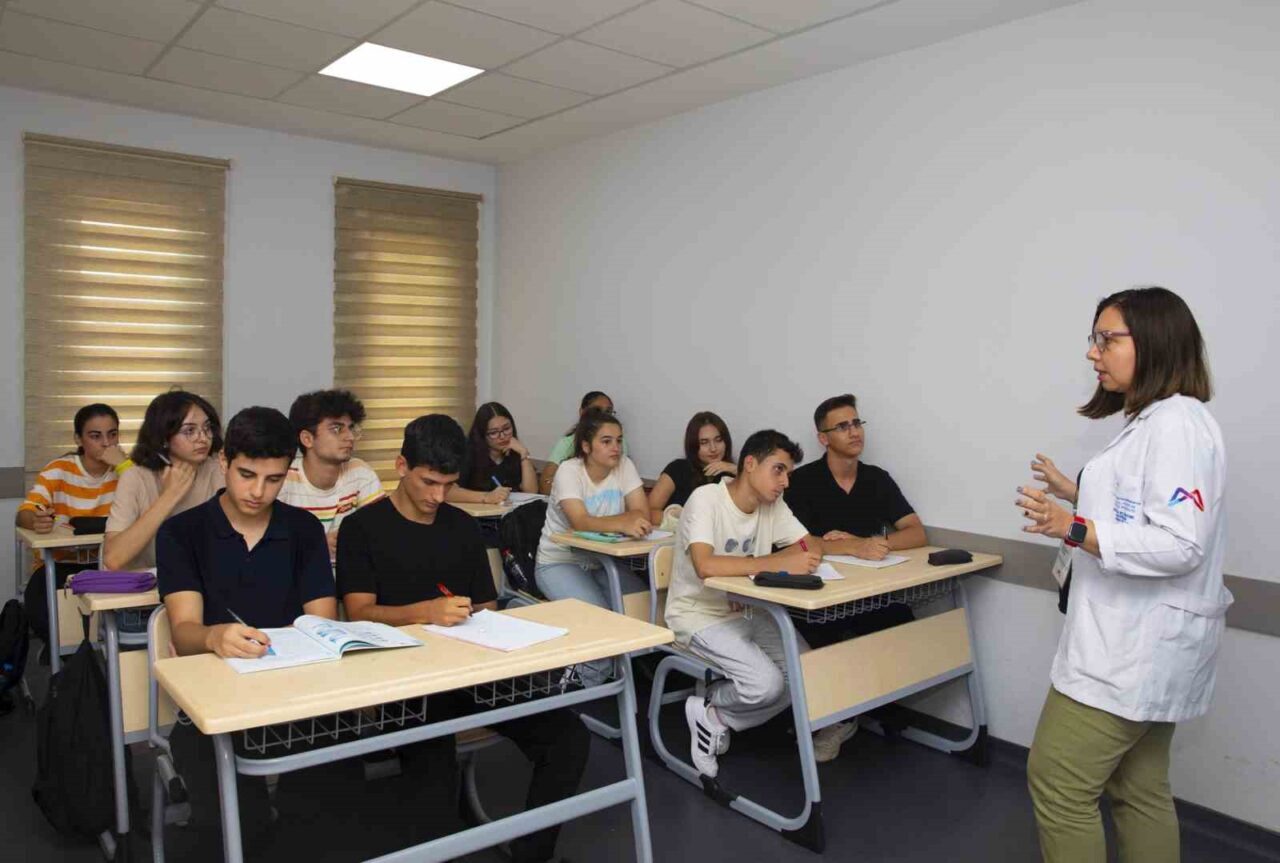 Mersin Büyükşehir Belediyesi Eğitim ve Öğretimi Destekleme Kurs Merkezlerinde eğitim