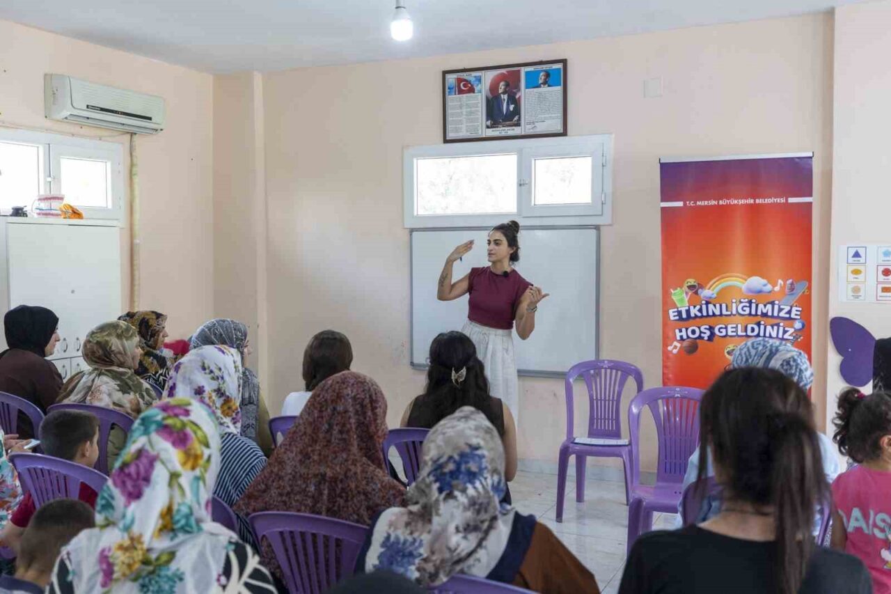 Mersin Büyükşehir Belediyesi, erken yaşta ve zorla evliliklerin önlenmesine yönelik