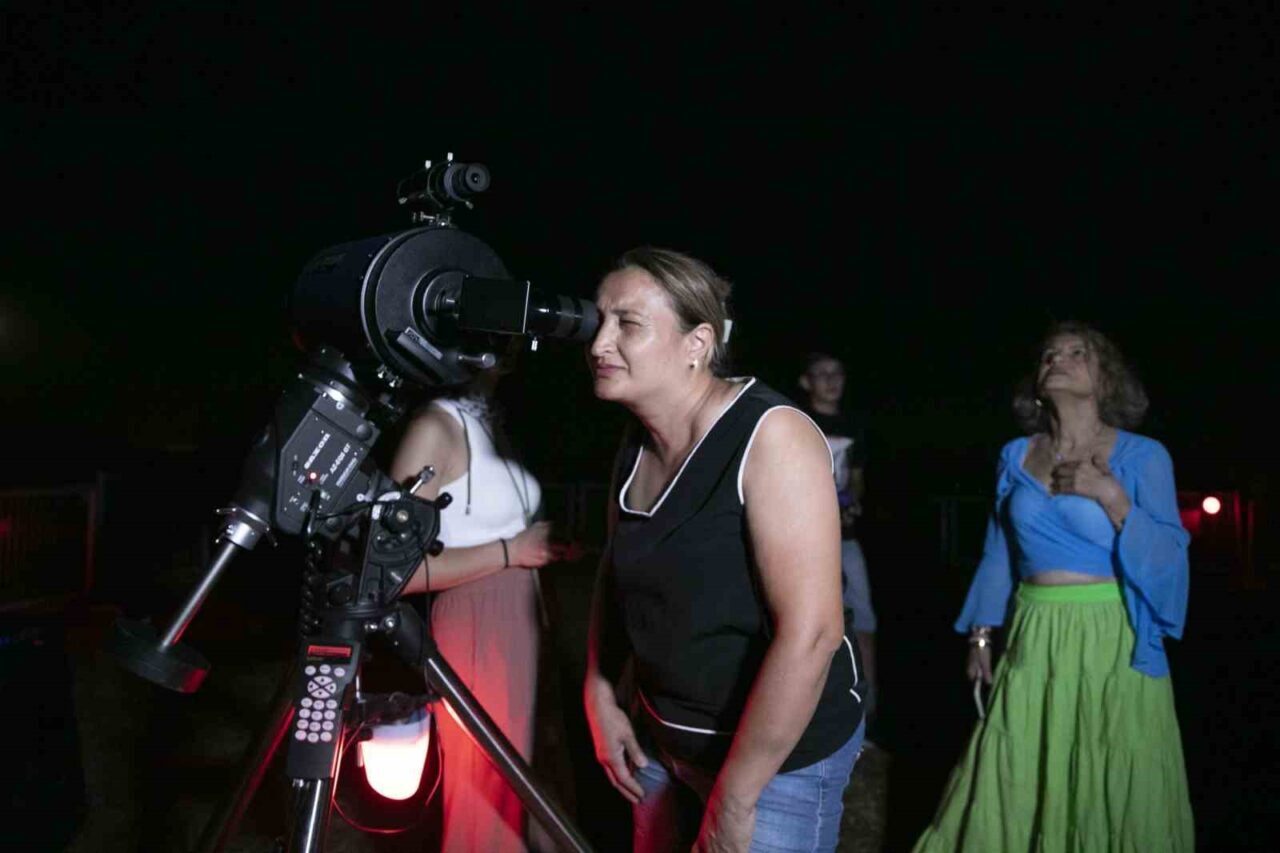 Mersin Büyükşehir Belediyesi, doğanın en büyüleyici olaylarından biri olan Perseid