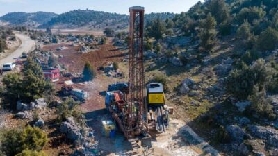 Mersin’in Erdemli ilçesine bağlı Karahıdırlı Mahallesi’nde yıllardır süren içme suyu