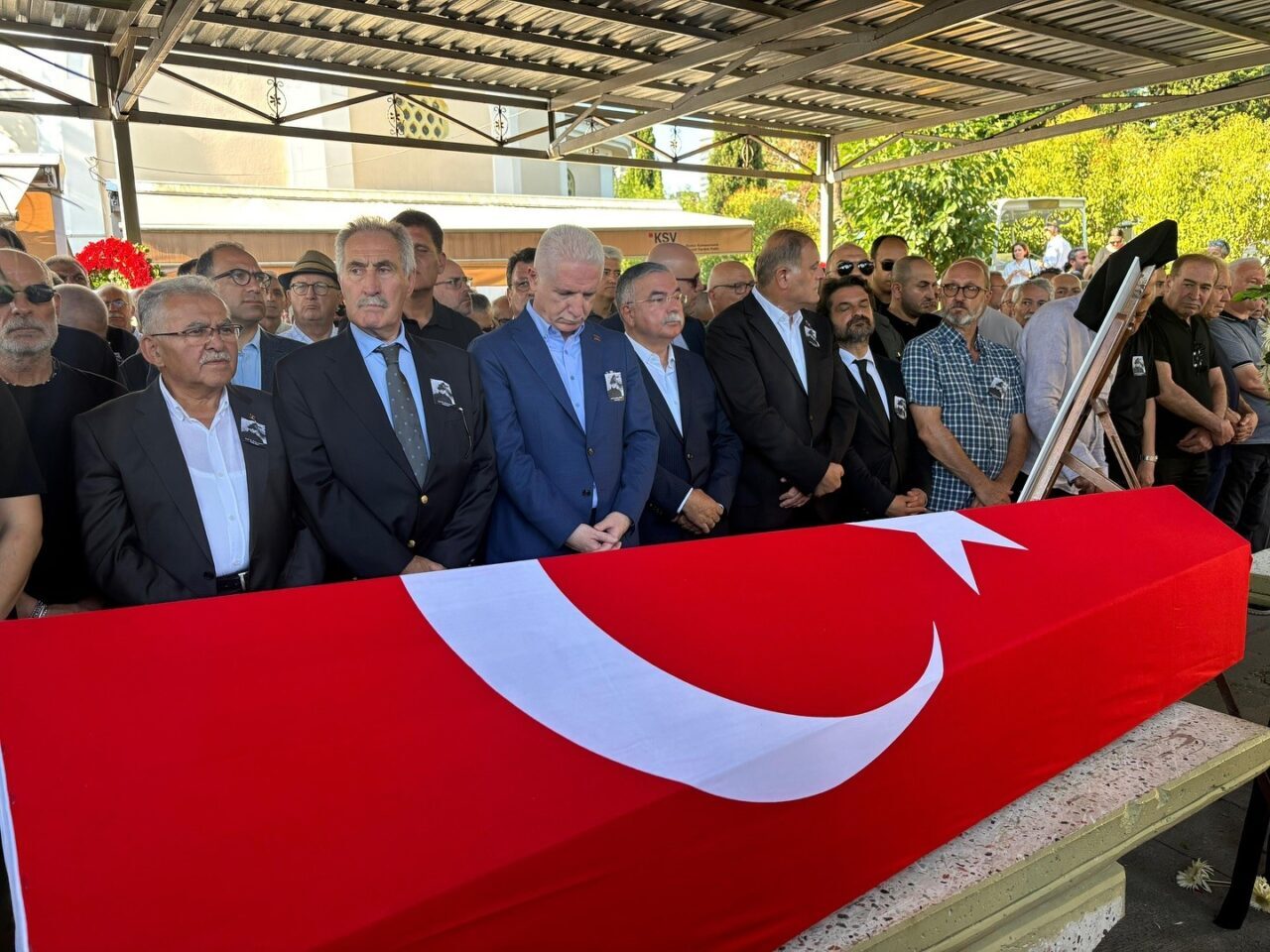 Hayatını kaybeden ÇEKÜL Vakfı Kurucu Başkanı Prof. Dr. Metin Sözen,