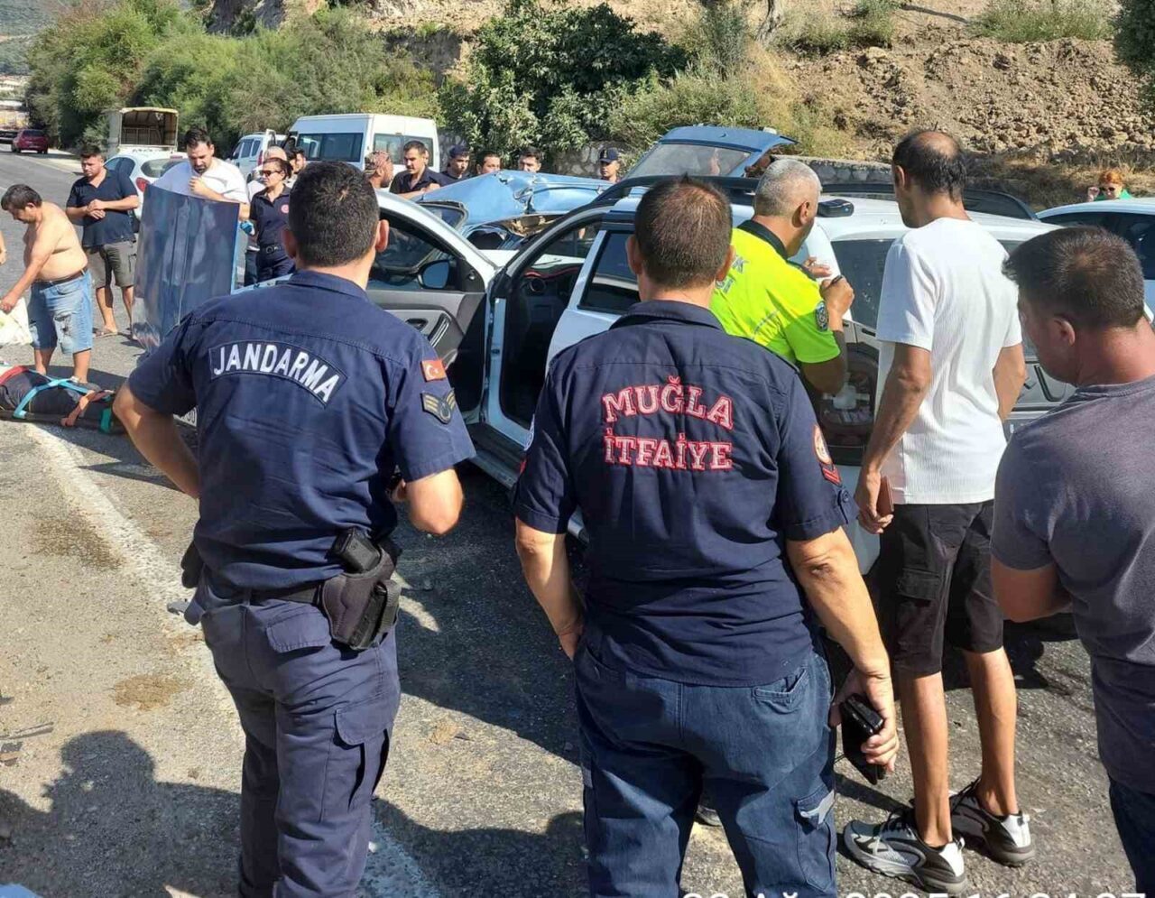 Muğla’nın Milas ilçesinde meydana gelen iki ayrı trafik kazasında bir