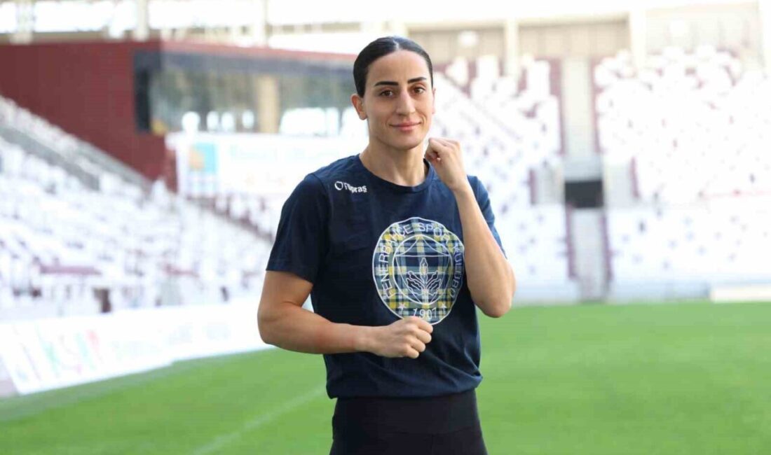 Milli boksör Gizem Özer, İngiltere’de yapılacak olan Dünya Boks Şampiyonası