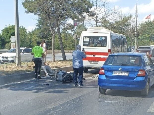 Eskişehir’de minibüs ile motosikletin çarpışması sonucunda gerçekleşen trafik kazasında 1