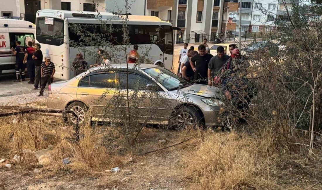 Bilecik’te minibüsle çarpışan otomobilin kontrolden çıkıp çarpıştığı yaya kaldırımındaki vatandaş