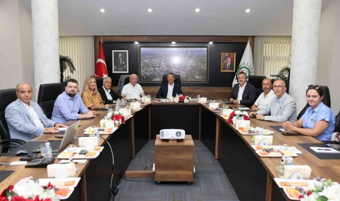 Moda ve Hazır Giyim Federasyonu (MHGF) Başkanı Hüseyin Öztürk, Denizli