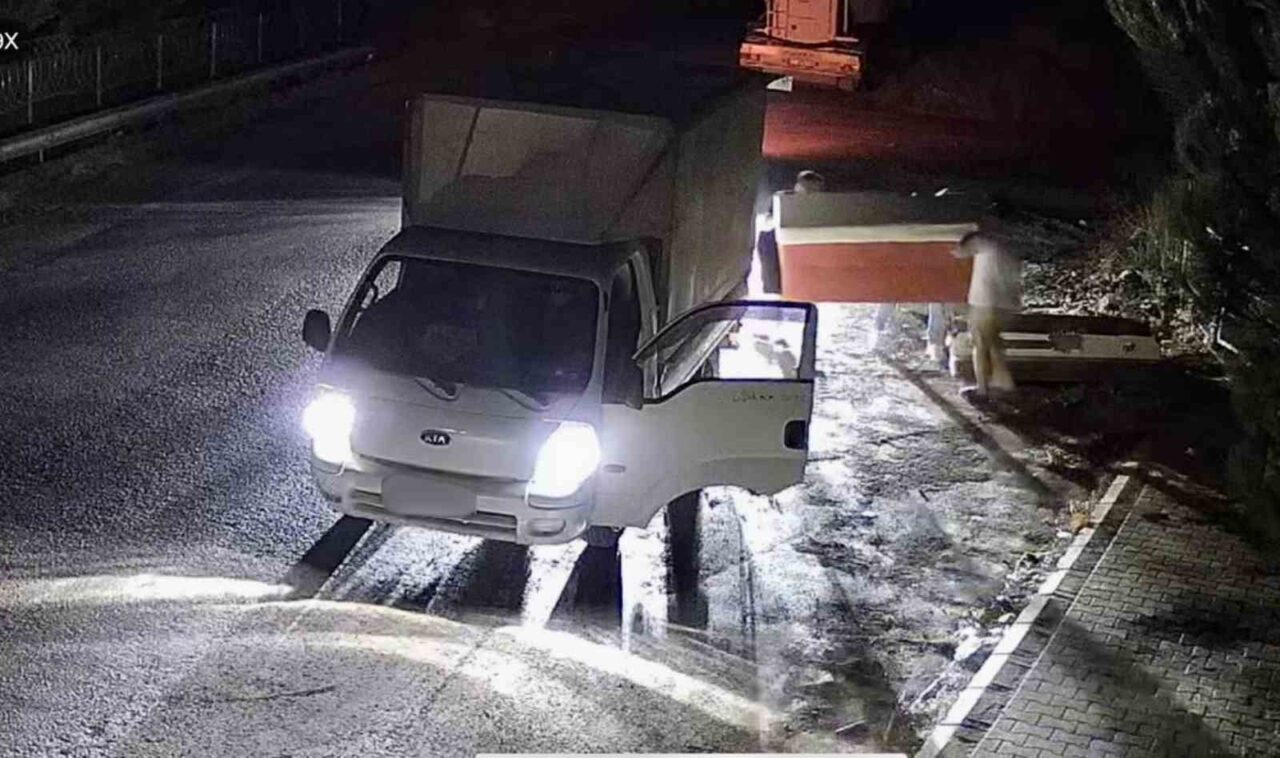 Körfez Belediyesi, ilçe genelinde çevre ve görüntü kirliliğine neden olan