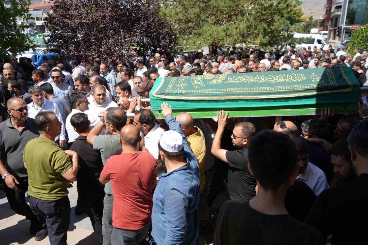 Ordu’nun Fatsa ilçesinde düzenlenen motosiklet festivaline giderken Mesudiye yakınlarında virajı