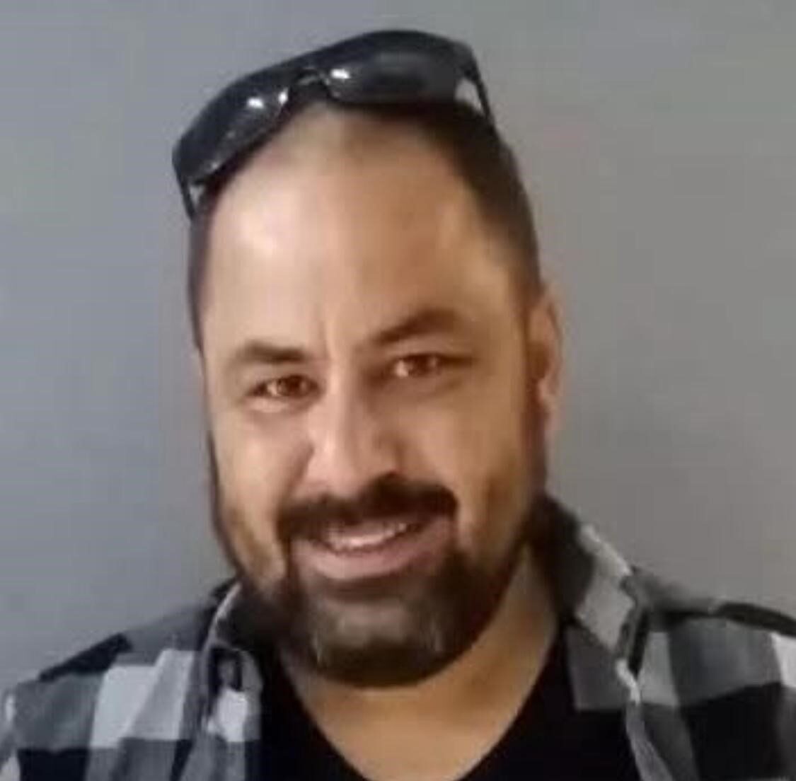 Muğla’nın Fethiye ilçesinde hakimiyetini kaybettiği motosikletten düşen sürücü hayatını kaybetti.