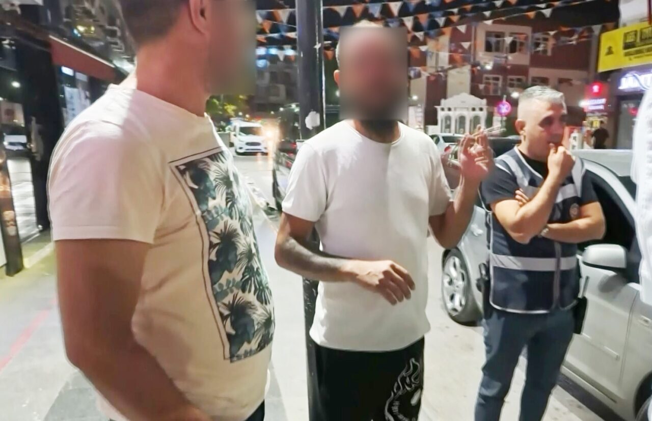Aksaray’da muayenesiz araçta ehliyetsiz ve alkollü olarak yakalanan sürücü, polis