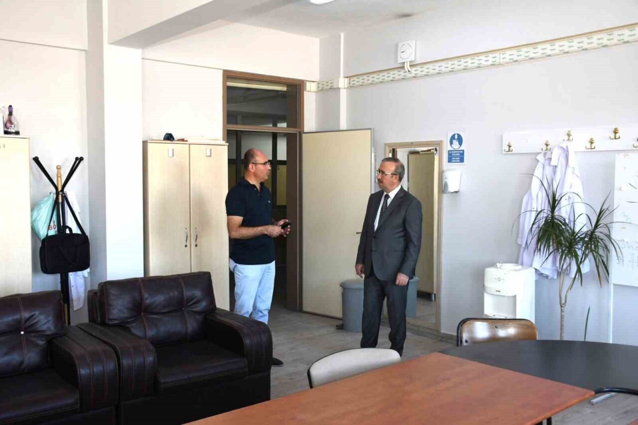 Eskişehir Milli Eğitim Müdürü Sinan Aydın, Mustafa Kemal Atatürk Mesleki