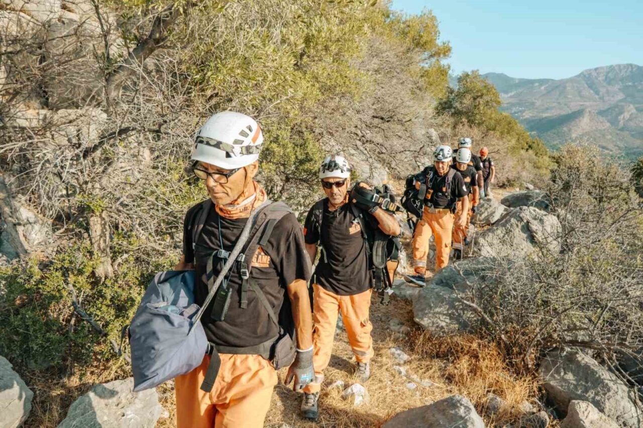 Muğla MAG AME (Mahalle Afet Gönüllüleri Acil Müdahale) ekipleri, yangın