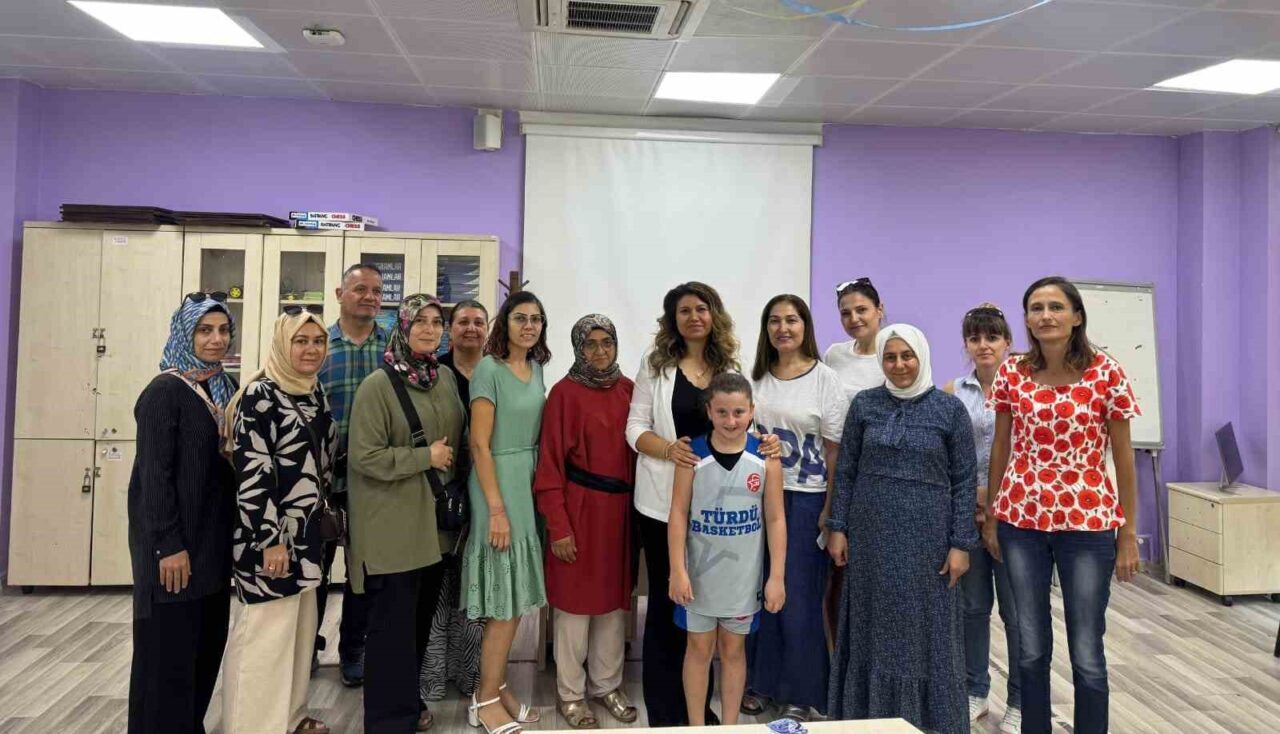 Ailelerin çocuklarıyla daha sağlıklı iletişim kurmalarına destek olmak amacıyla Muğla