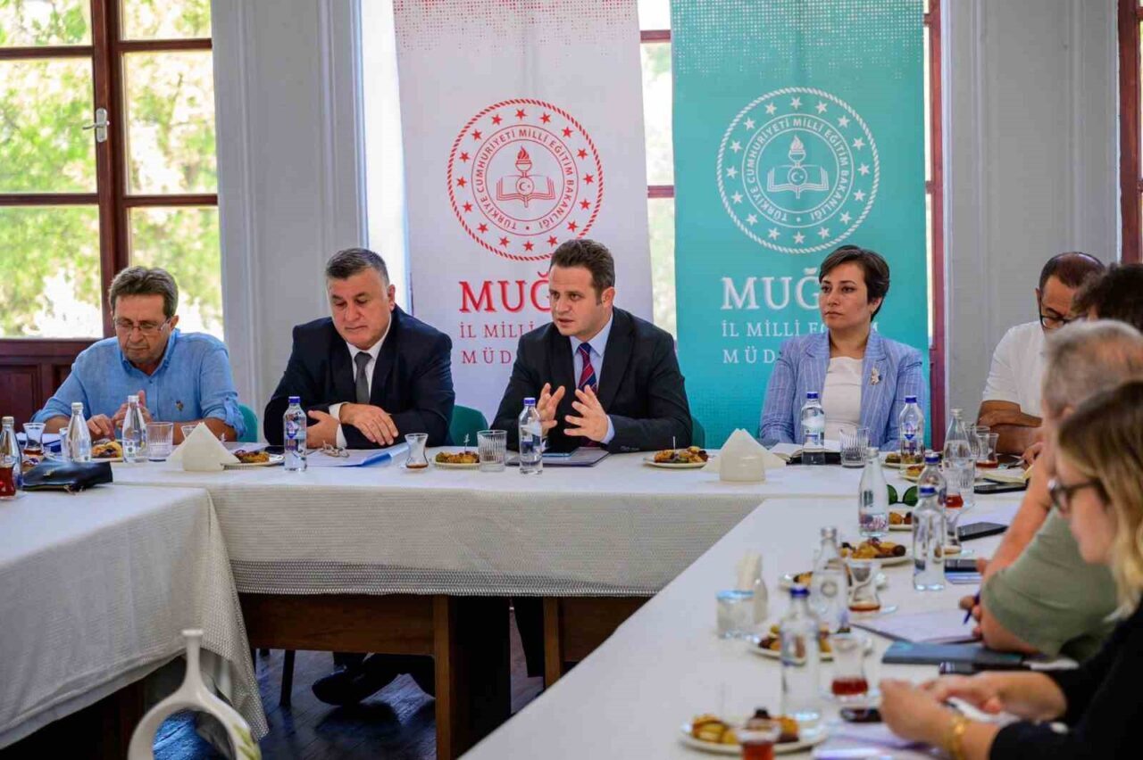 Muğla İl Milli Eğitim Müdürü Emre Çay başkanlığında toplanan İl