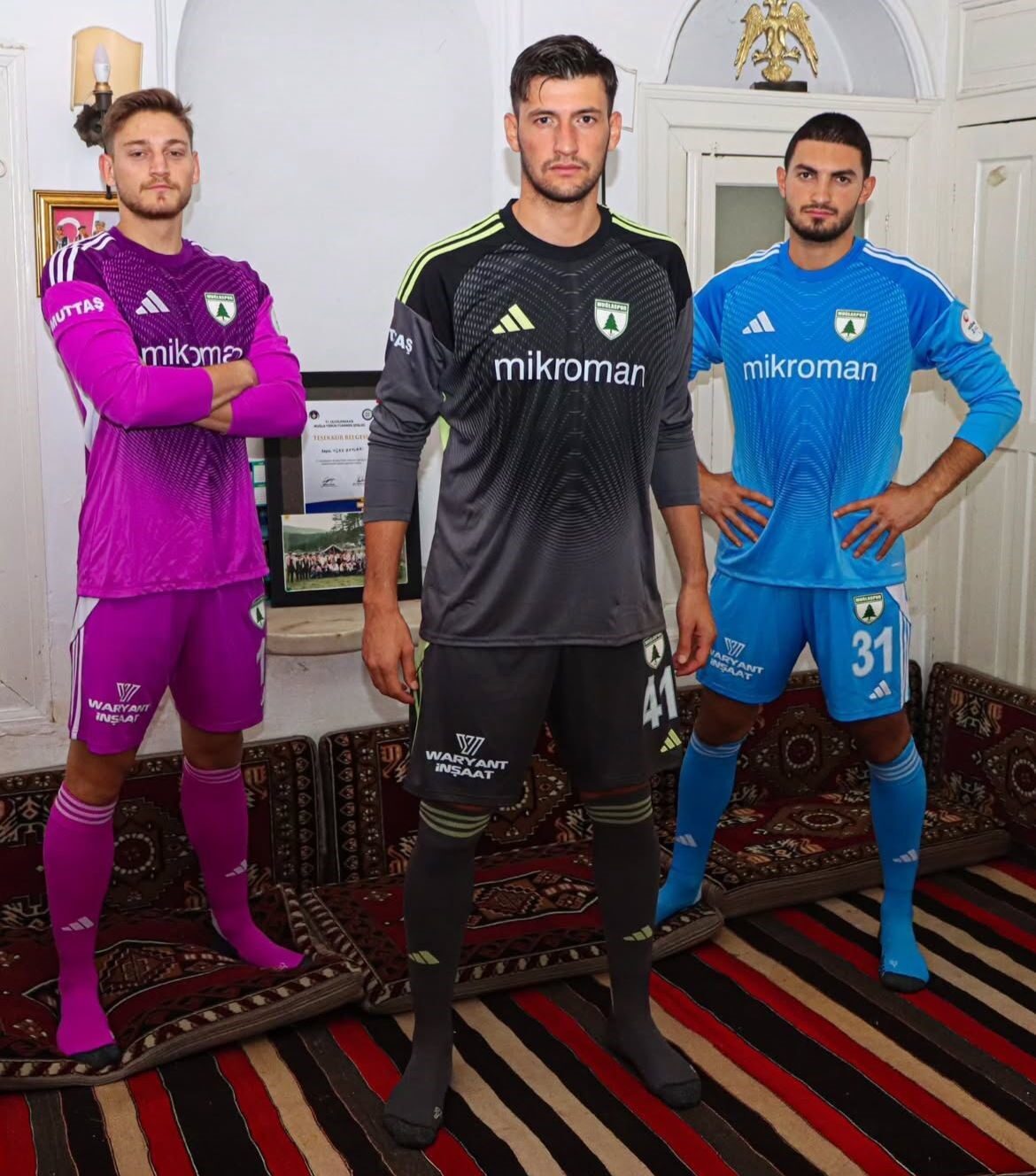 Muğlaspor, 2025-2026 sezonunda kalecilerin giyeceği mor, mavi ve füme formaları