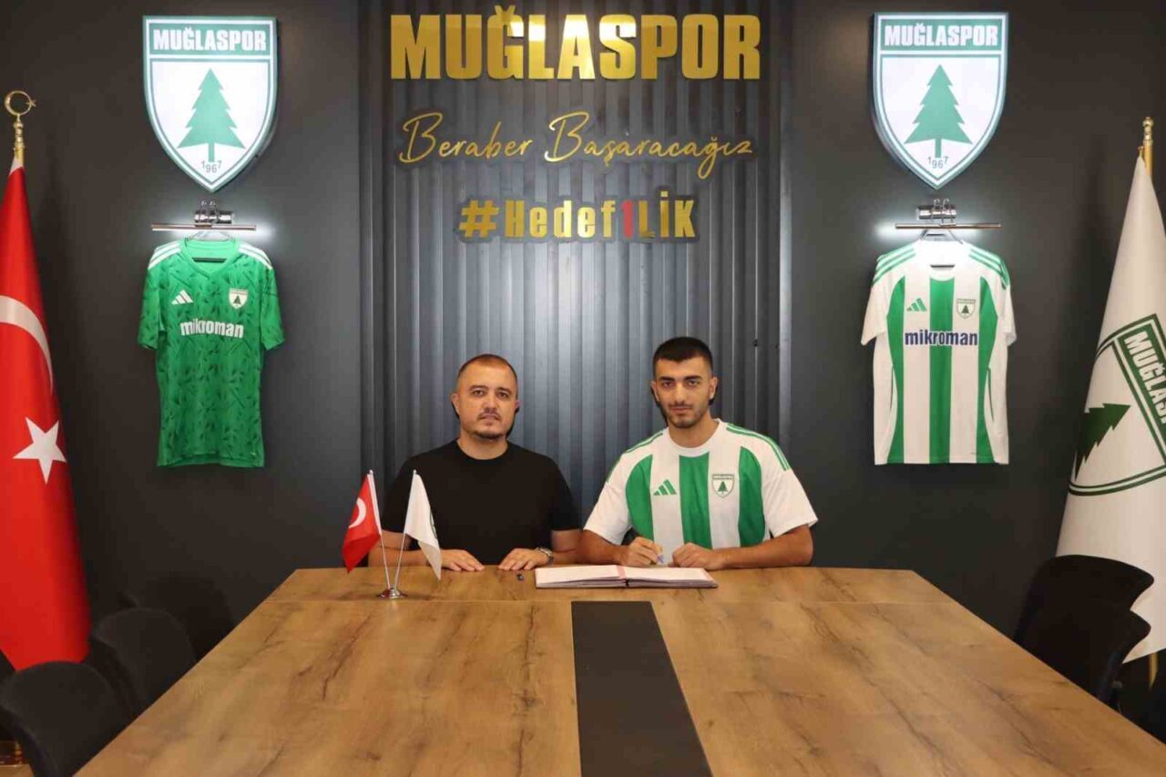 Muğlaspor, savunma hattını Corendon Alanyaspor’dan transfer edilen genç oyuncu Umut