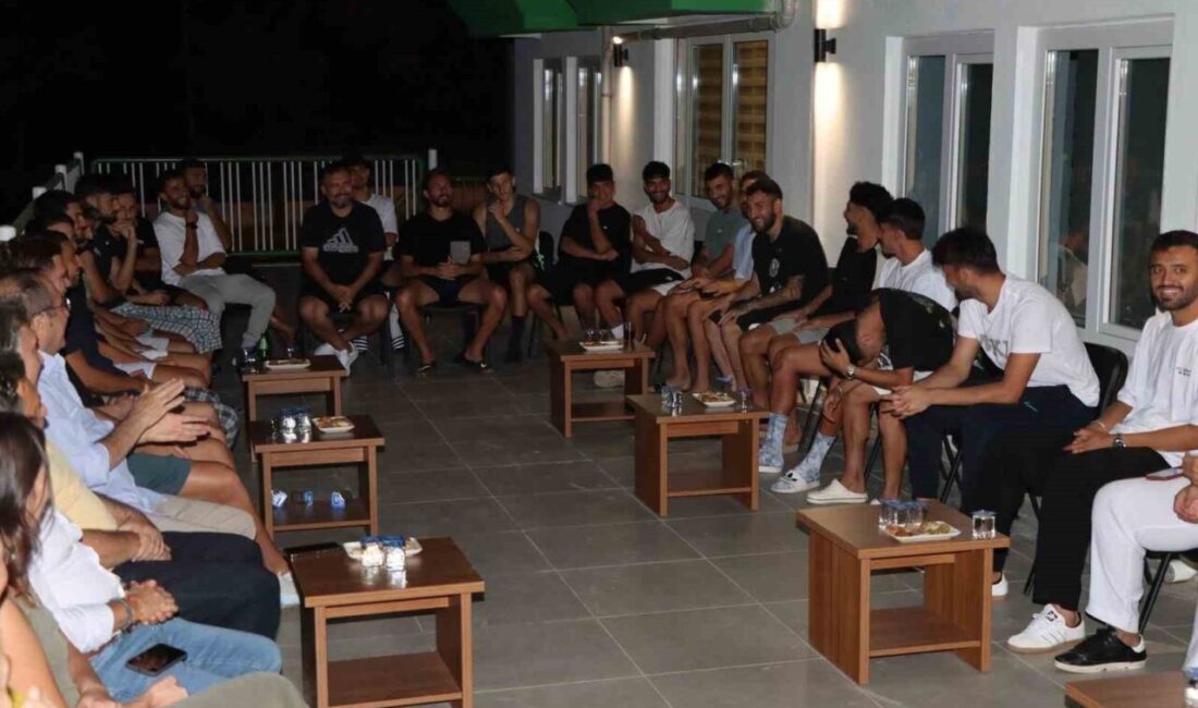 Muğlaspor Başkanı Menaf Kıyanç ve yönetim kurulu üyeleri, sezon öncesinde