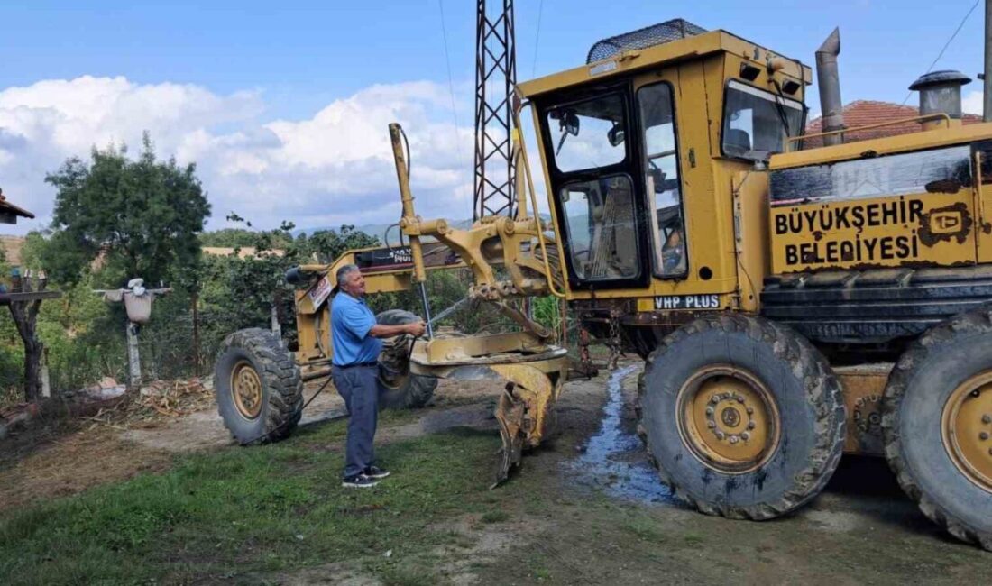 Samsun’un Kavak ilçesinde Çukurbük Mahalle Muhtarı Şaban Kıvrak, mahallede yol