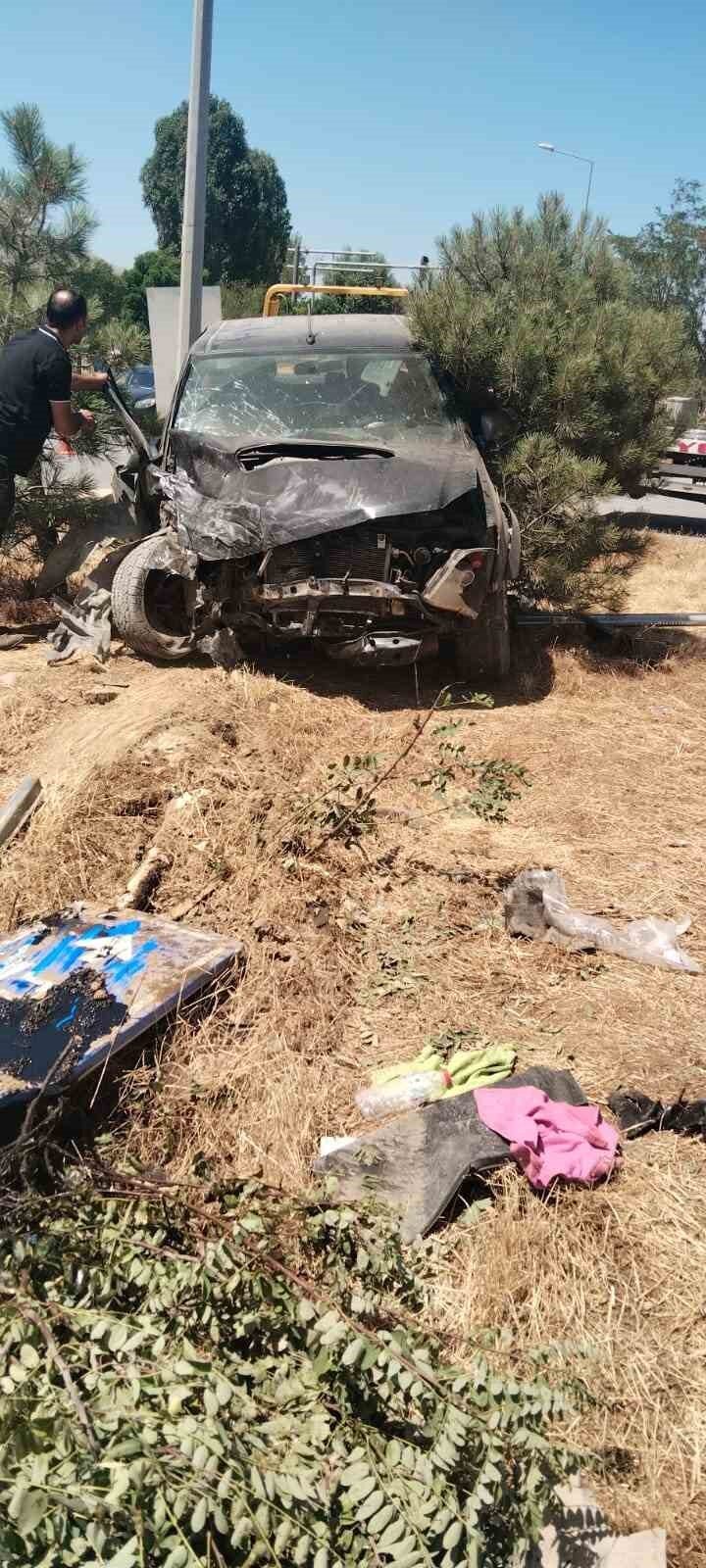 MUŞ (İHA) – Muş’ta kamyonet ile SUV tipi aracın çarpışması