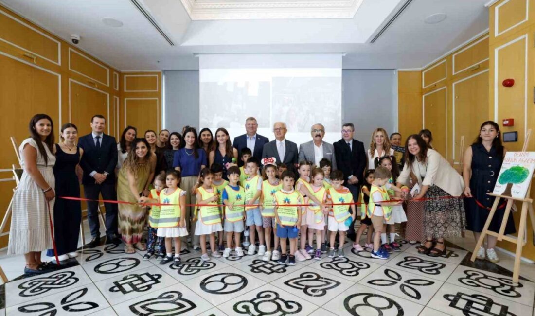 İzmir Ekonomi Üniversitesi Beyaz Köşk Anaokulu öğrencileri, “Müze Okuluma Geldi”