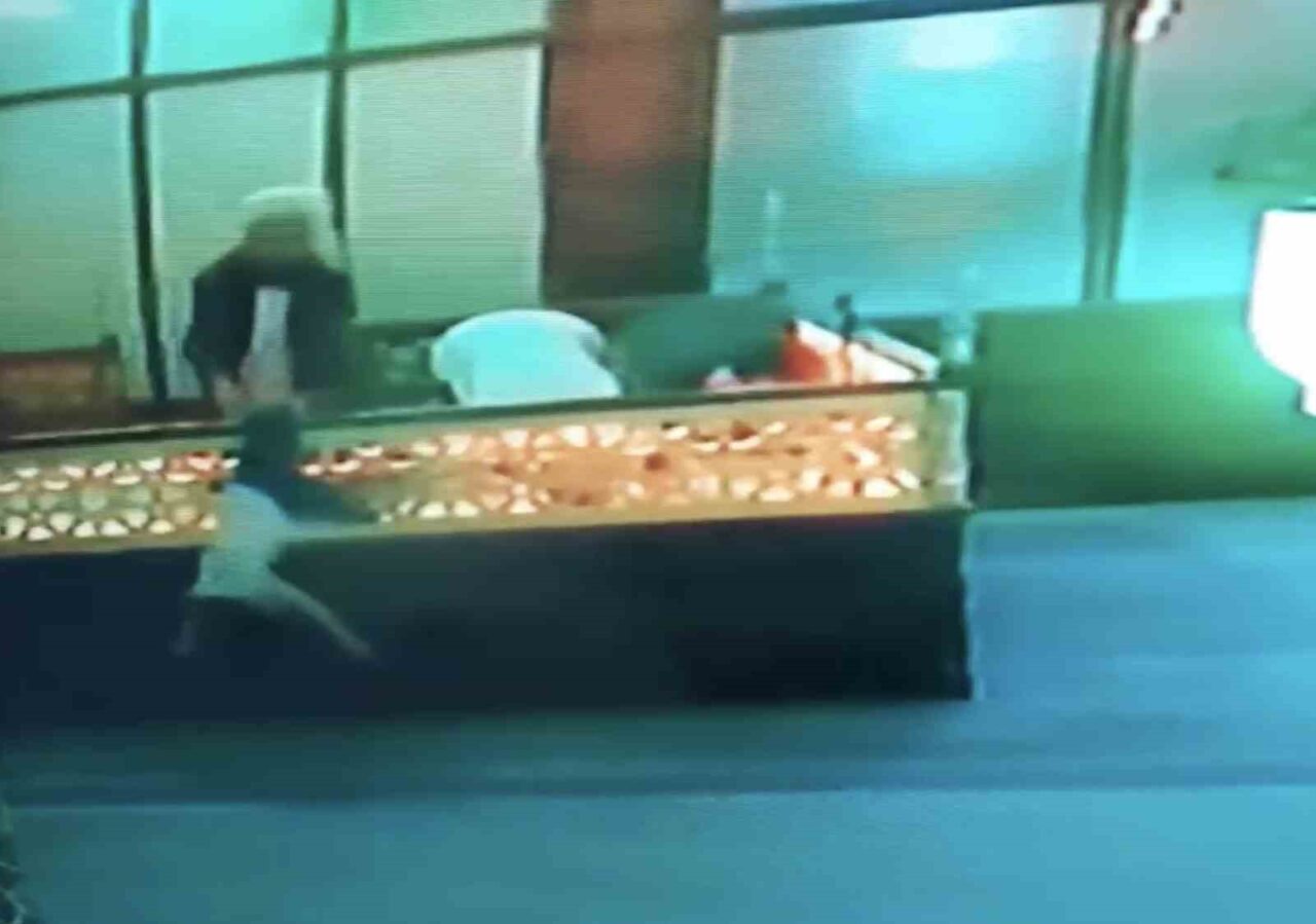 Çorum’da bir cami imamı, yaklaşık 1 metre yükseklikten düşen çocuğu,