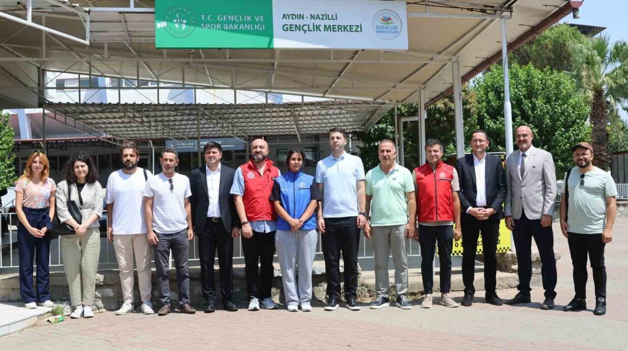 Gençlik Hizmetleri Genel Müdürü Dr. Enes Efendioğlu, Genel Müdür Yardımcısı