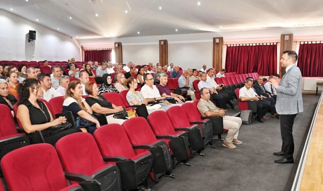 Aydın İl Milli Eğitim Müdürü Mehmet Yiğit, 2025-2026 eğitim öğretim