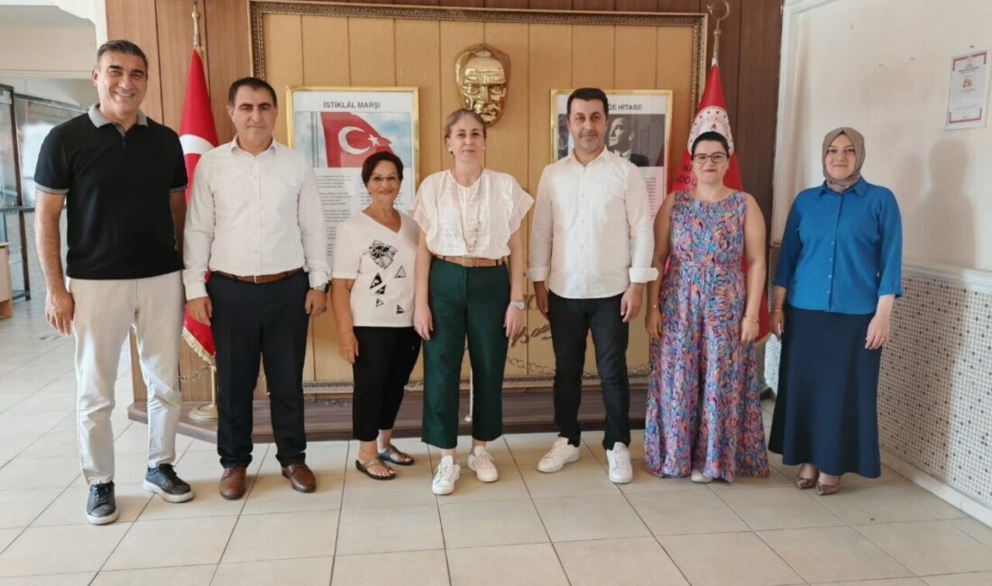 Aydın’ın Nazilli ilçesinde Kaymakam Huriye Küpeli Kan ve İlçe Milli