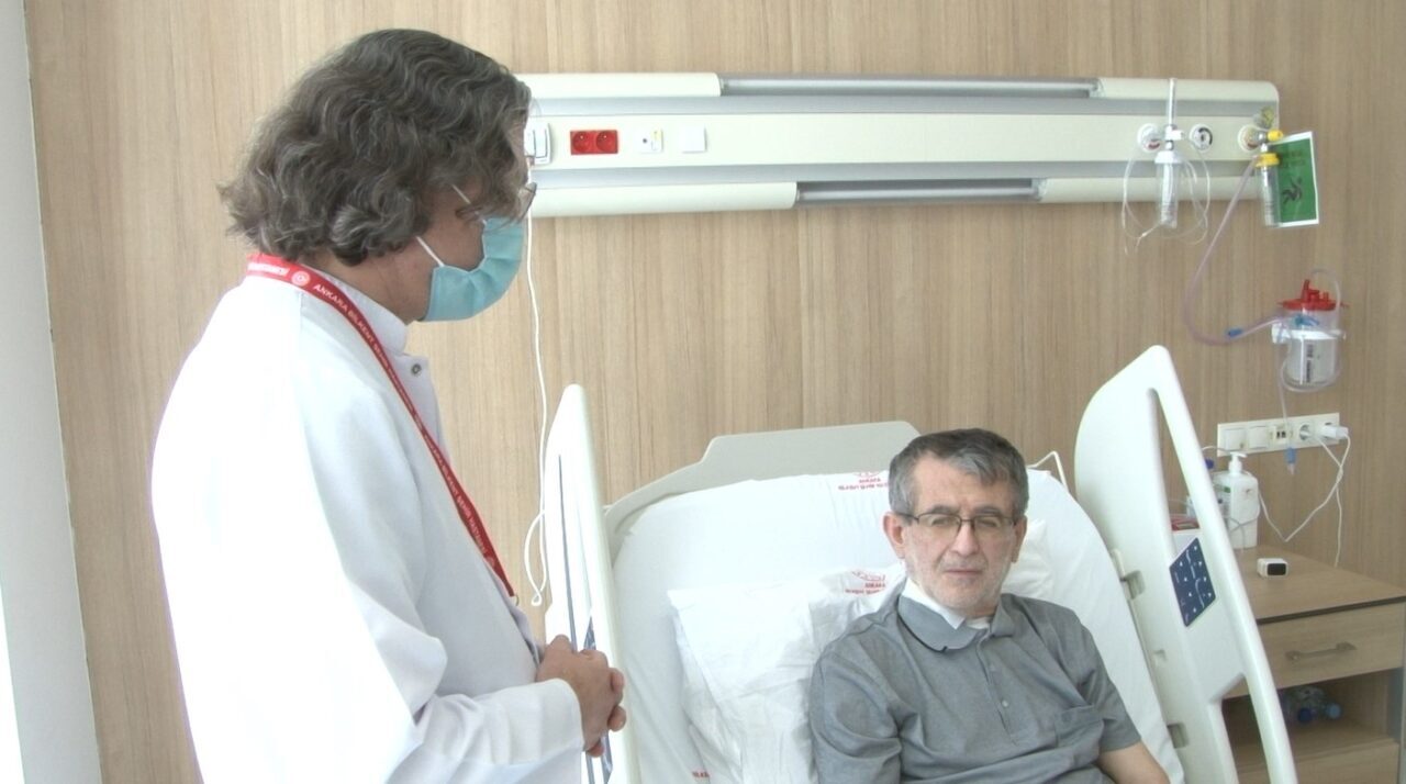 Çocuklukta yakalandığı zatürre sonrası KOAH teşhisi konulan İzzet Armutçu (55),