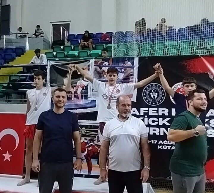 Kütahya’da düzenlenen ve 40 ilden 800 sporcunun katıldığı 17. İller