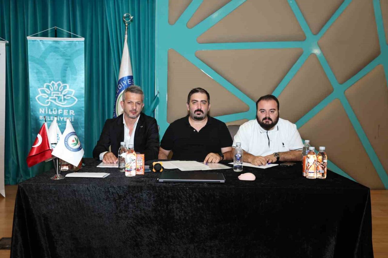 Nilüfer Belediyespor Kulübü’nün olağanüstü genel kurulunda başkanlığa yeniden Muharrem Or