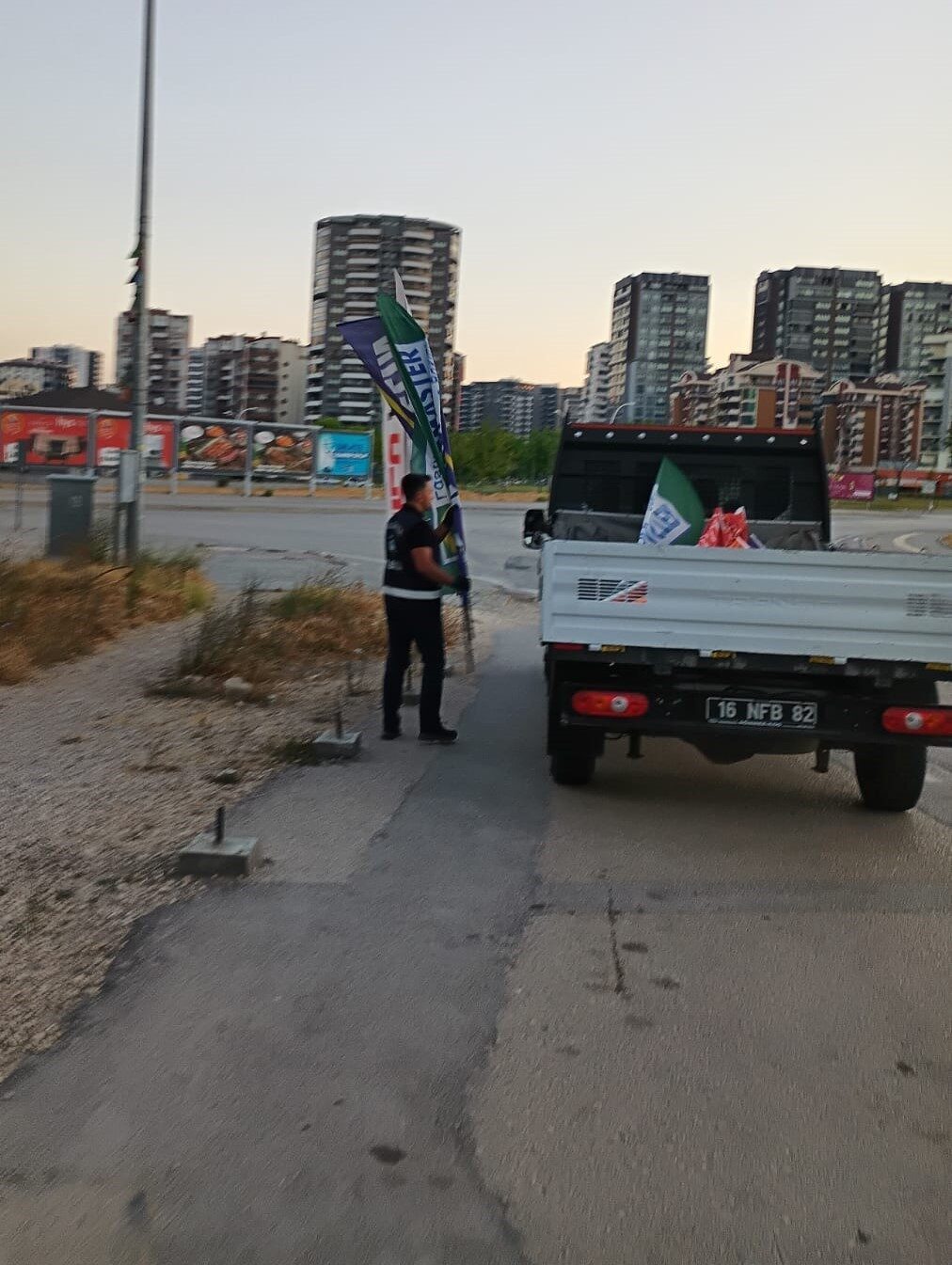 Nilüfer Belediyesi Zabıta ekipleri, 23 Nisan ve 29 Ekim mahalleleriyle