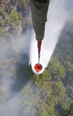 Orman Genel Müdürlüğü (OGM), İzmir’deki yangının Çakaltepe mevkiinde, orman dışı